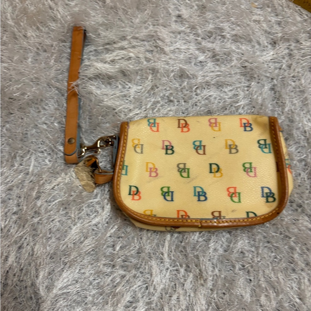 Dooney & Bourke Tan Multicolor Wristlet - Picture 5 of 6